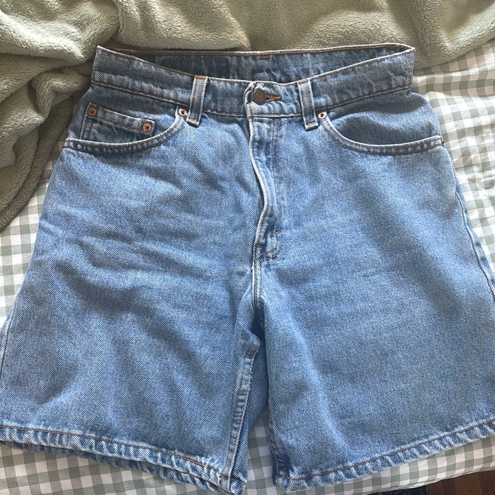 Levi’s 27 High-Waisted Jean Shorts